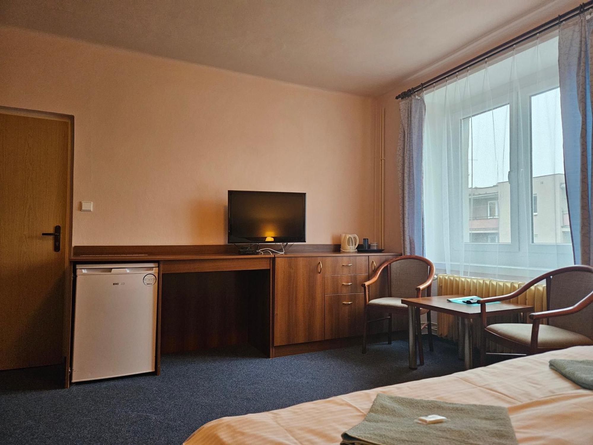 Hotel Trim Pardubice Exterior photo