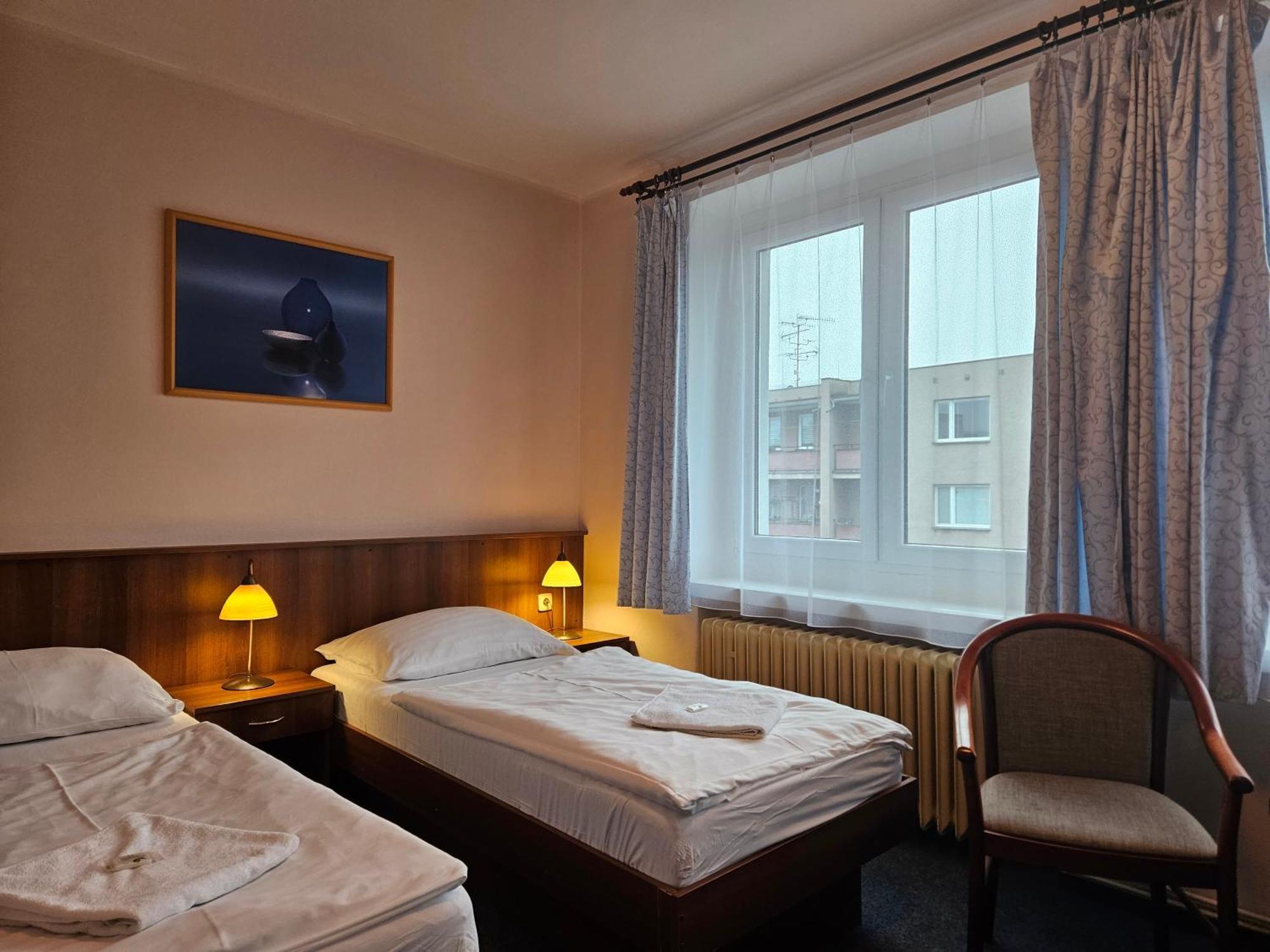 Hotel Trim Pardubice Exterior photo