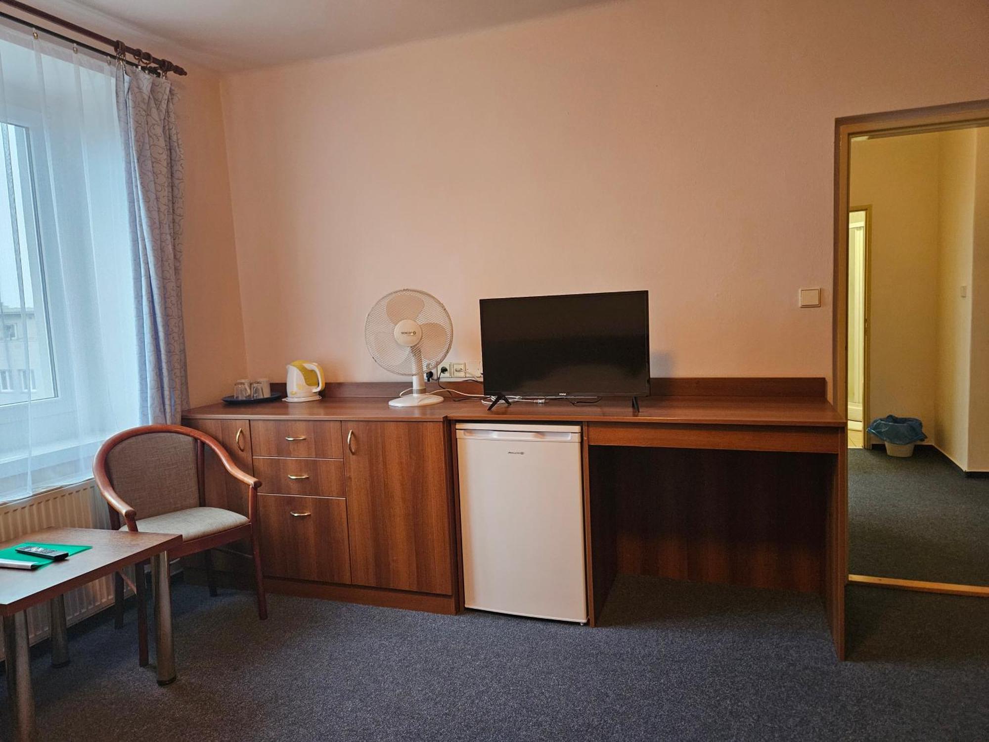 Hotel Trim Pardubice Exterior photo