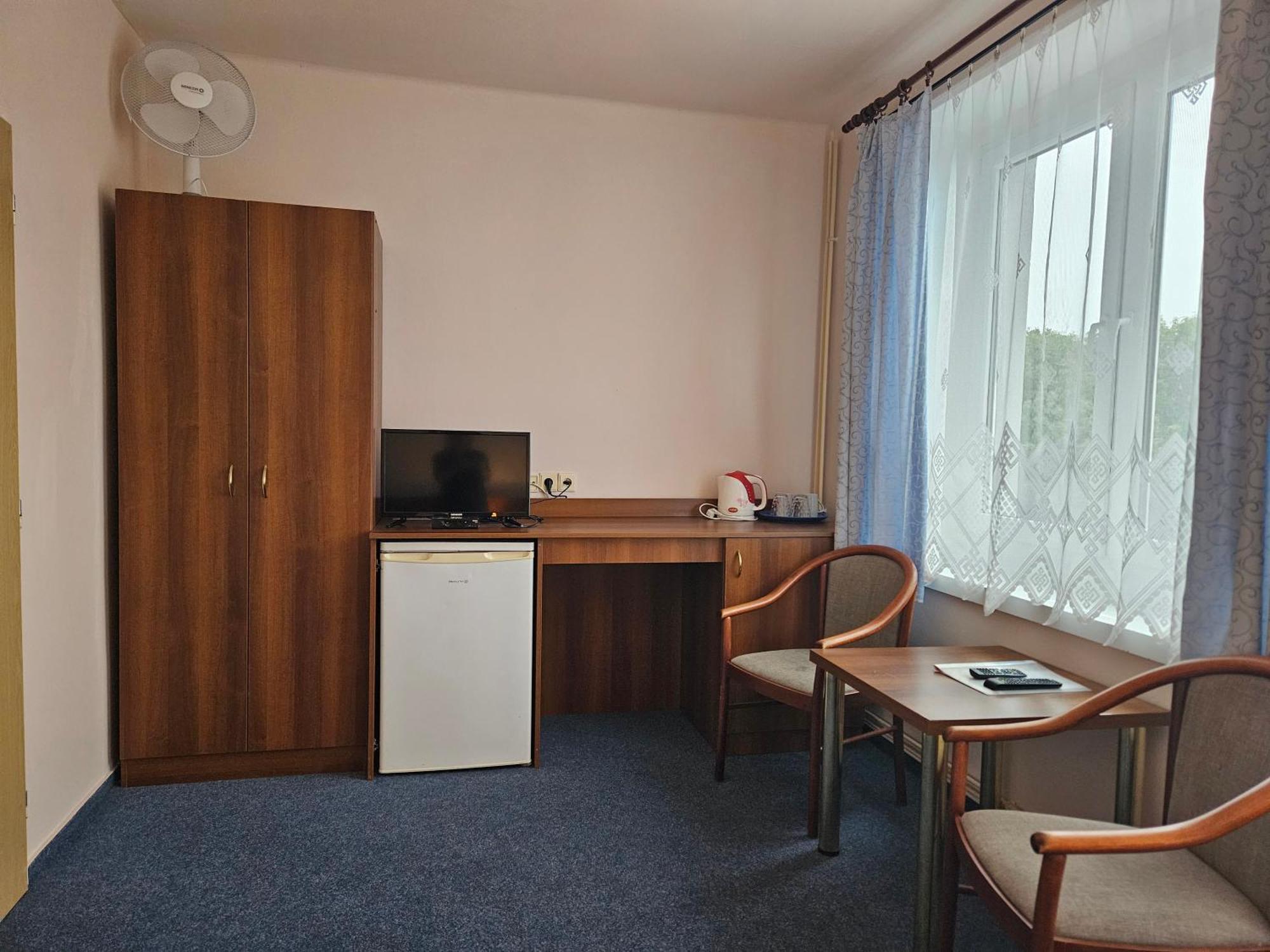 Hotel Trim Pardubice Exterior photo